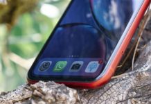 iPhone XR recenze